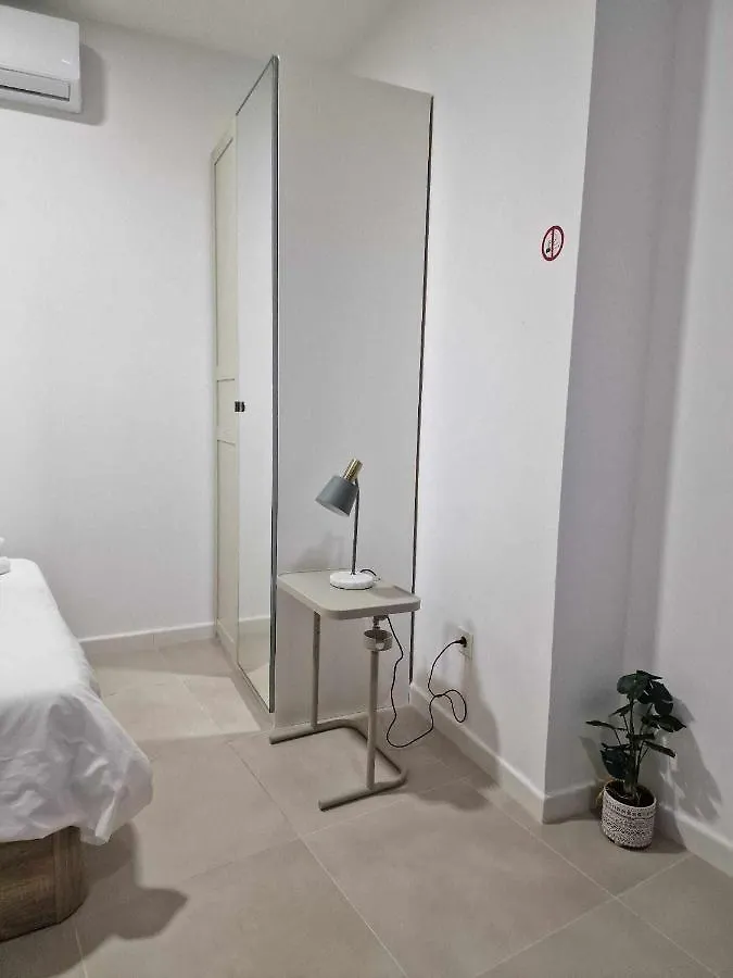 Moderno Apartamento 2 Junto A Calle Marmoles Malaga