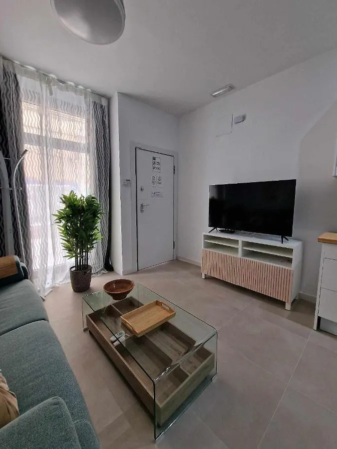 Apartment Moderno Apartamento 2 Junto A Calle Marmoles Spain